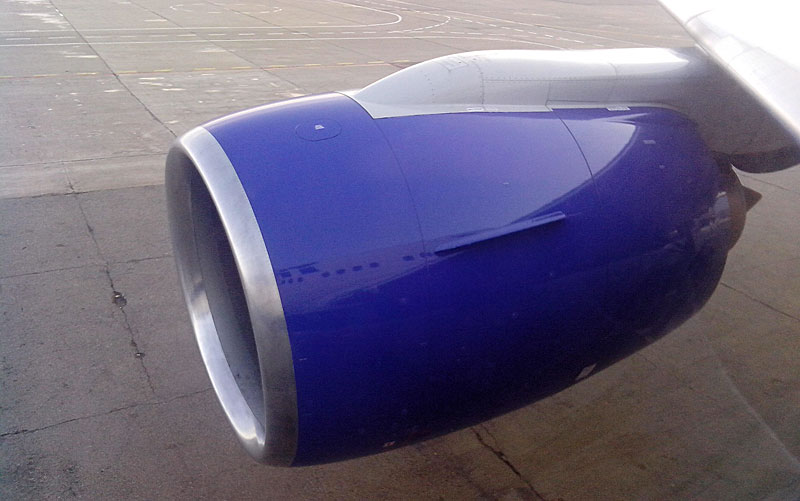 Взлет на Боинг-777-300 авиакомпании TRANSAERO