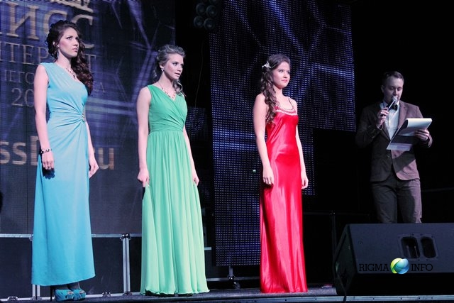 девушки - финалистки конкурса Мисс Интернет Дальнего Востока - 2014