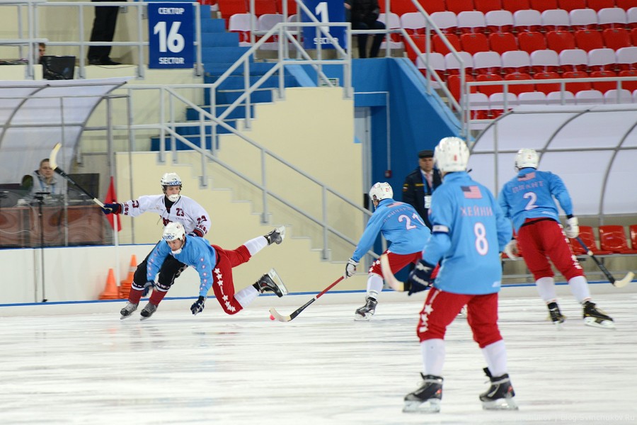 Первый матч Чемпионата мира по хоккею с мячом - 2015 в группе А: "США" - "Латвия"