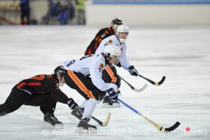 Вторая четвертьфинальная игра "СКА-Нефтяник" - "Кузбасс"