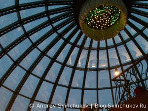 Ресторан во владивостокской гостинице "Меридиан"