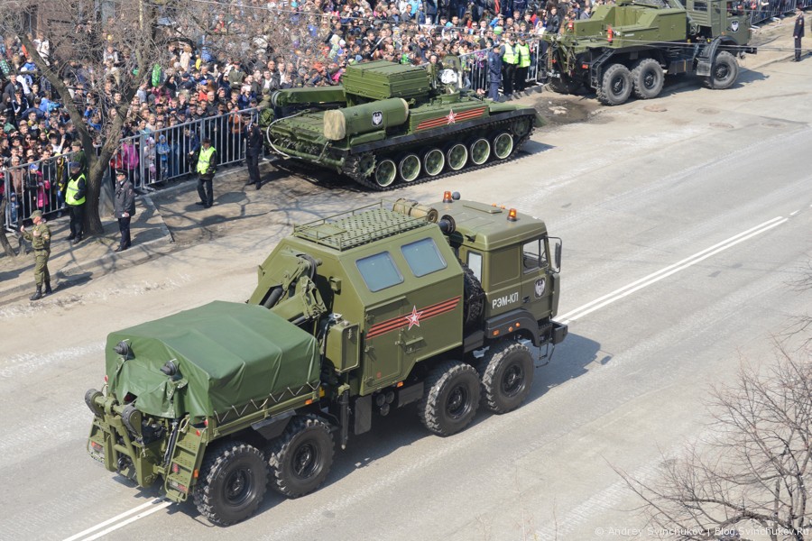 Парад Победы в Хабаровске в честь 71-й годовщины