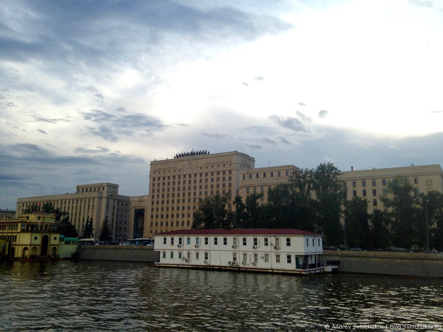 По Москва-реке. Часть первая