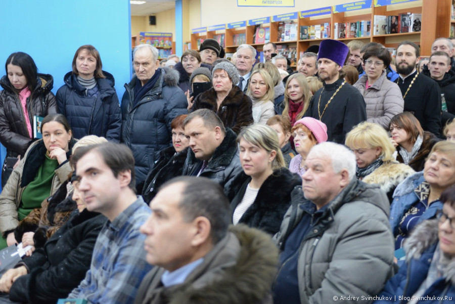Встреча Виктора Ишаева с читателями