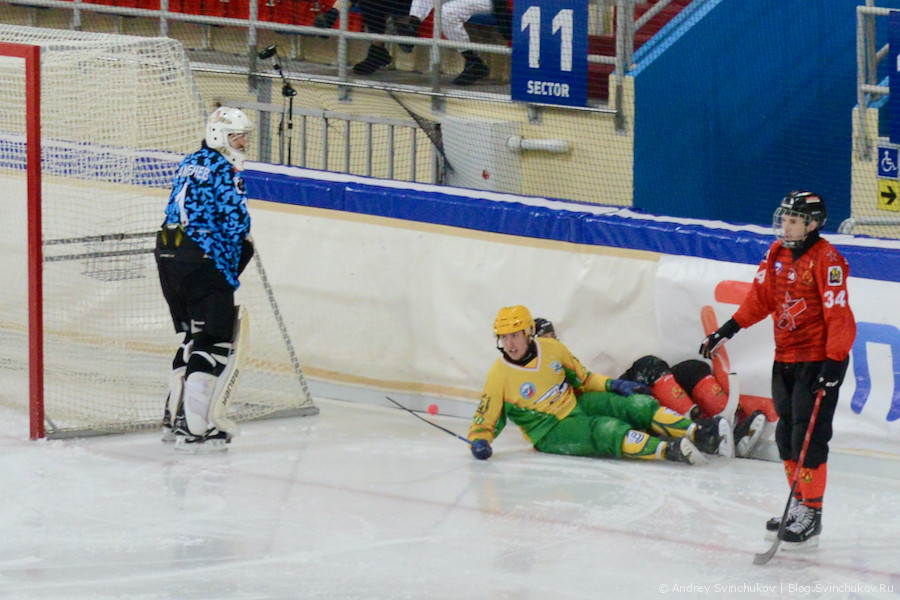 Хоккей с мячом. Матч за 3-е место в Чемпионате России между командами "СКА-Нефтяник" - "Водник"
